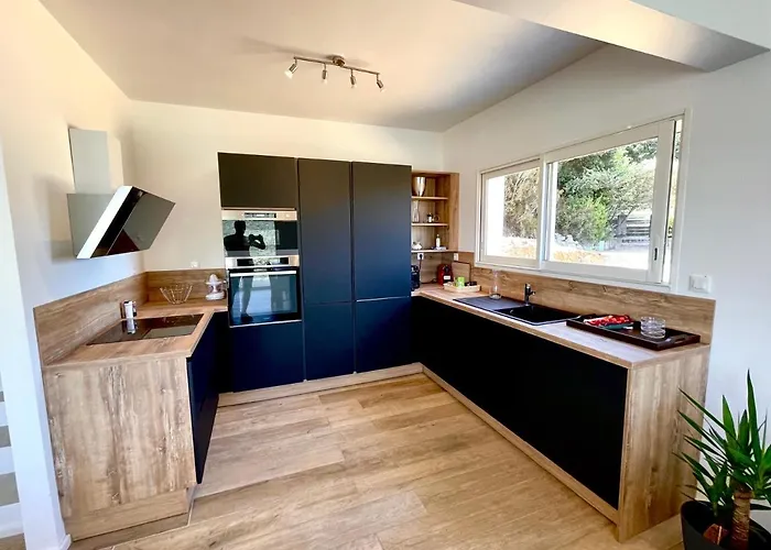 I Cresti Calme Confort Emplacement Ideal Et Tres Belle Vue Holiday home Ajaccio (Corsica)